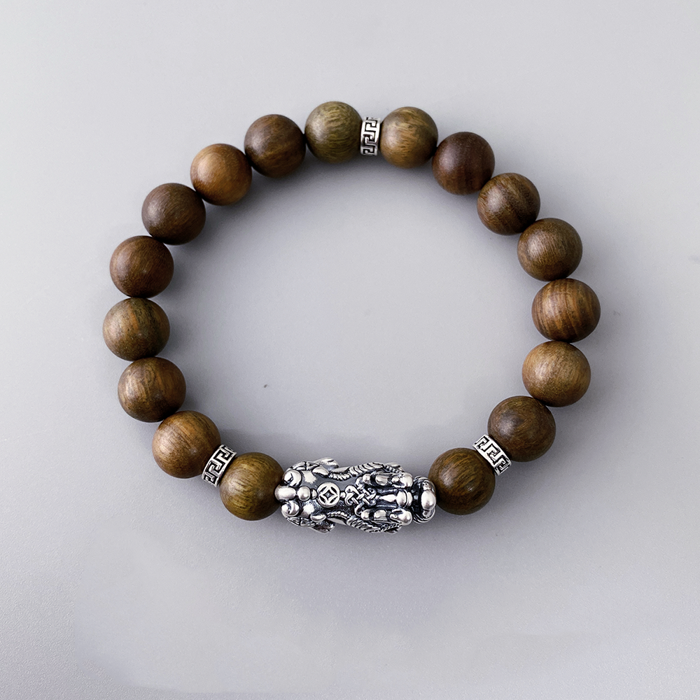 Green Sandalwood Silver Pixiu Bracelet