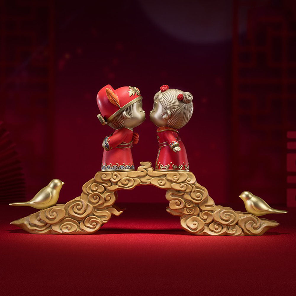 Brass Kissing Couple