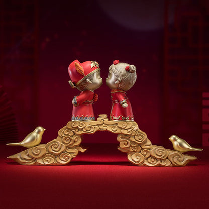Brass Kissing Couple