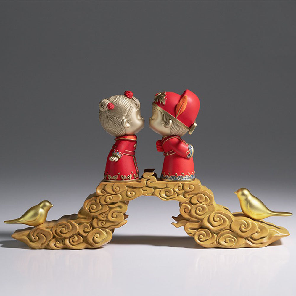 Brass Kissing Couple