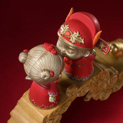 Brass Kissing Couple